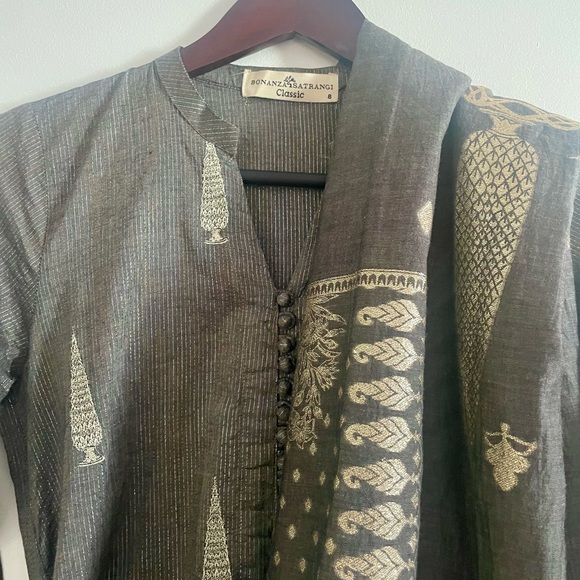 NWOT: Bonanza Satrangi Pakistani Three-Piece Kurta Set - Picture 8 of 8